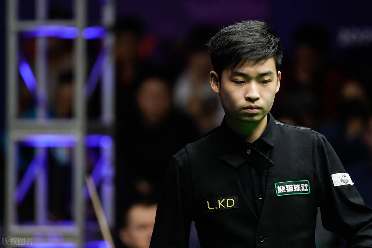 往地在锋线 往地在锋线