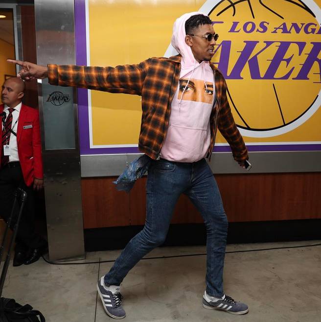 内维斯女友 内维斯女友